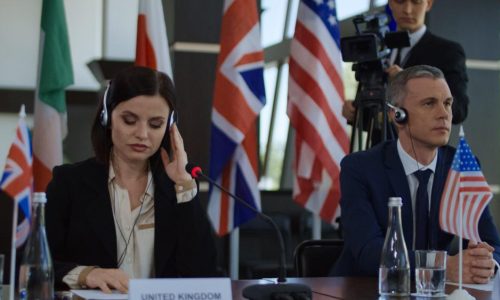 Nisan Tercüme Simultane Tercüme Resim